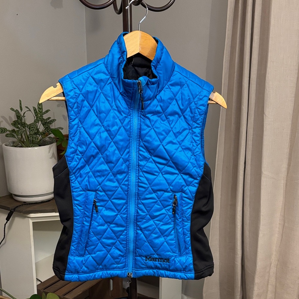 Marmot Women’s Bright Blue Quilted Vest